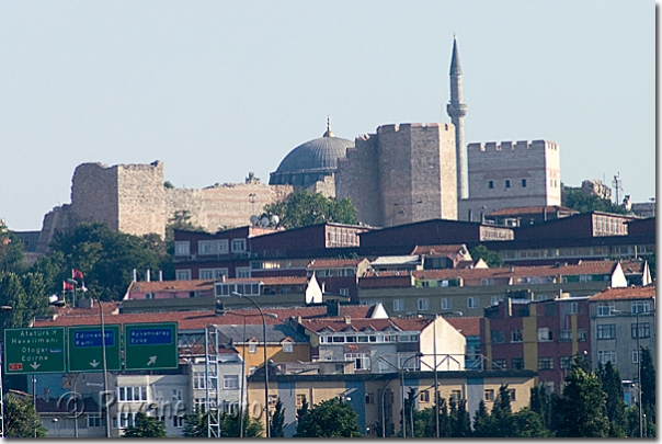 Ramparts de Manuel Comène - Ramparts Manuel Comene - Manüel Komen surlarι - Ayvansaray - Fatih - Istanbul