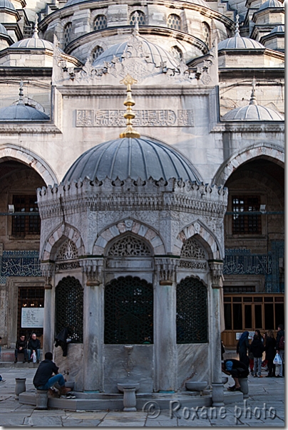 Fontaine aux ablutions - Fountain - Yeni cami- Eminonu - Fatih - Istanbul