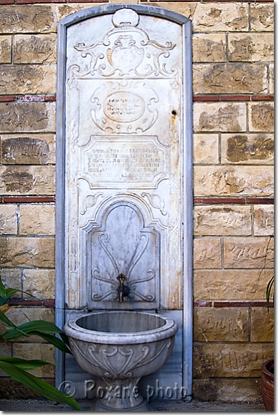 Fontaine - Patriarcat orthodoxe - Fountain - Orthodox Patriarchate  Cesme - Yeni Roma ve Konstantiniye ökümenik ortodoks patrikhanesi Fener - Fatih - Istanbul