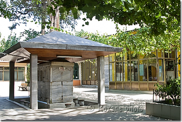 Fontaine aux ablutions de la mosquée de Ramazan Efendi - Ablutions fountain of Ramazan Efendi mosque - Ramazan Efendi camii  Kocamustafapasa - Fatih - Istanbul