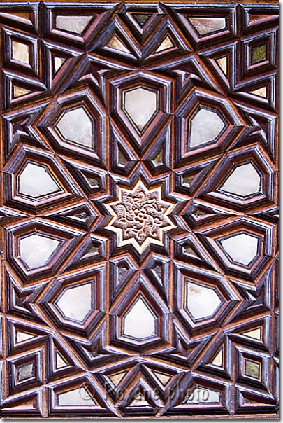 Porte en ébène et ivoire du mausolée de Soliman le Magnifique - Door Ebony and ivory - Mausoleum of Sultan Suleiman the Magnificent - Kânuni Sultan Süleyman türbesi - Süleymaniye - Fatih - Istanbul