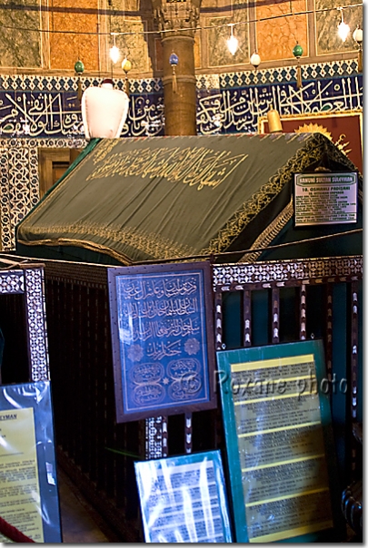 Tombe de Soliman le Magnifique - Suleiman the Magnificent's tomb  Kânuni Sultan Süleyman türbesi - Süleymaniye - Fatih - Istanbul