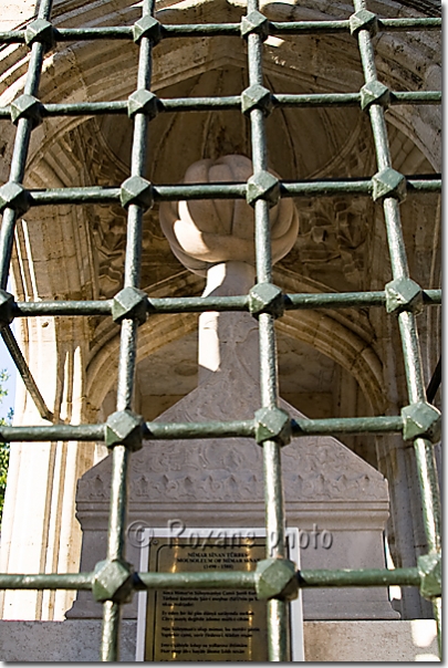 Tombe de Mimar Sinan - Mimar Sinan tomb's - Mimar Sinan türbesi Süleymaniye - Fatih - Istanbul