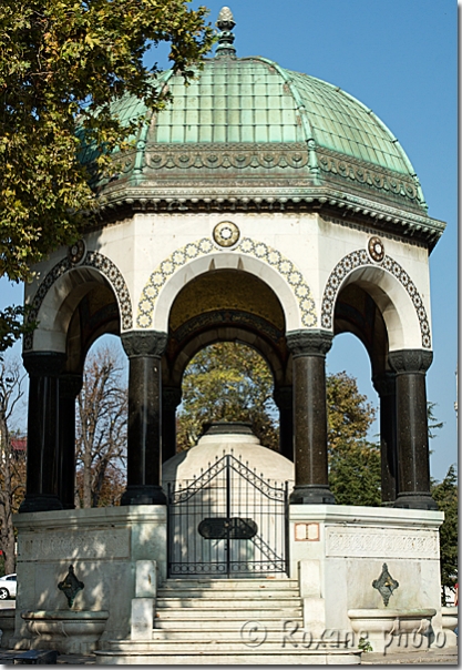 Fontaine des Allemands - Fountain of the Germans - Alman Cesmesi - Sultan Ahmet - Fatih - Istanbul